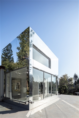 校史館暨張建邦創辦人紀念館