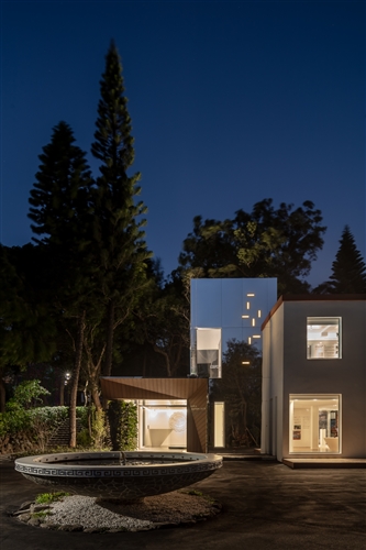 校史館暨張建邦創辦人紀念館
