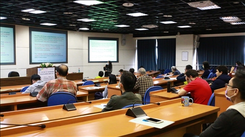 與會老師們專注於研習活動當中