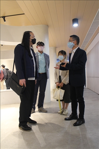 唐鳳參觀AI創智學院