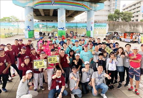 EMBA壘球賽合照_1