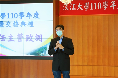 新任二級主管致詞，邀請潘伯申組長發表感言。(秘書處馮文星拍攝)