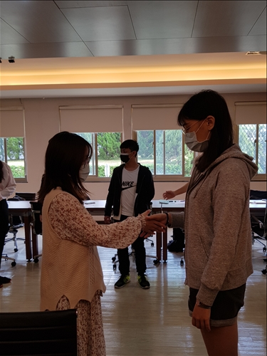 職場禮儀-握手禮訓練