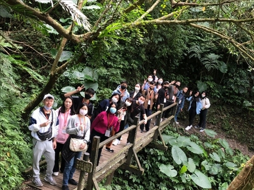 漫步林美石磐步道