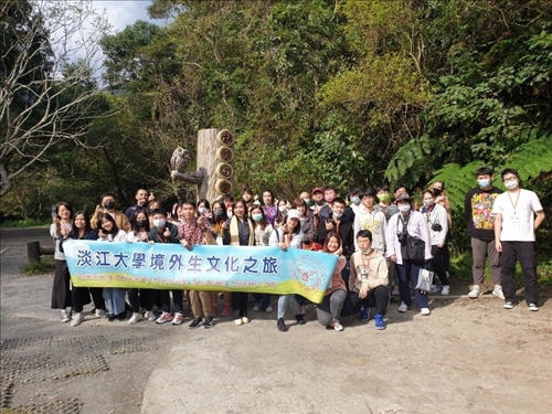 林美石磐步道合影