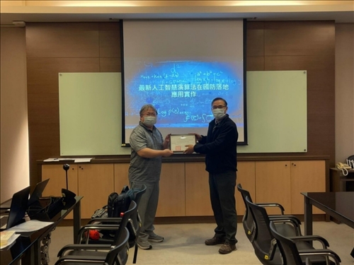 翁明賢所長致贈感謝狀