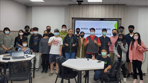NVIDIA深度學習機構AI基礎認證工作坊場次一 講師與學生大合照