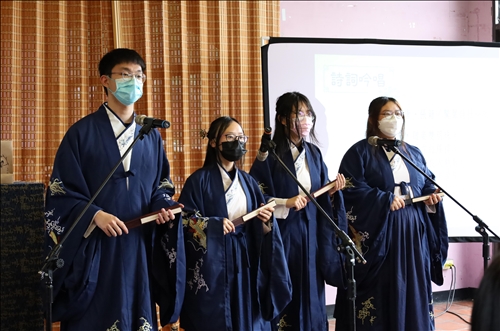 驚聲詩社吟詩表演