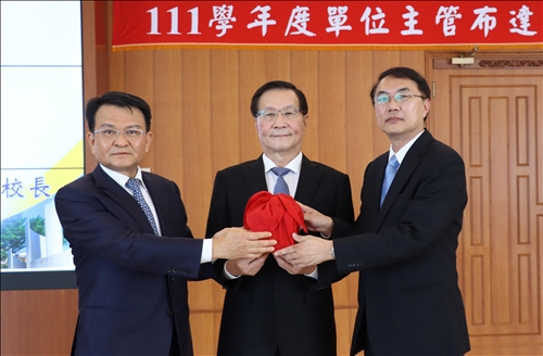 行政副校長交接