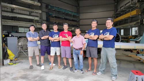 「機長，飛得起來嗎？」團隊