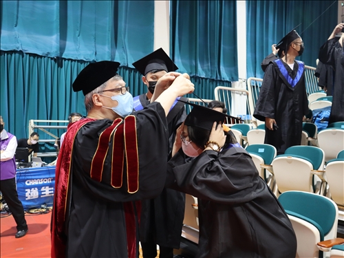 系主任同步撥穗