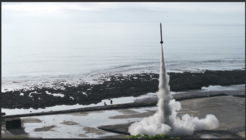 淡江大學「Jessie」科研火箭飛試01