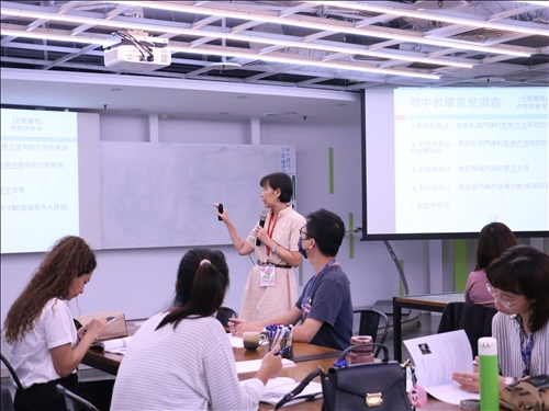 李主任主講「教學二三事in淡江」