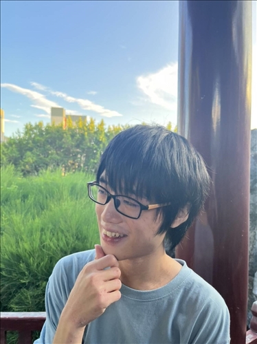 新詩首獎林于勝