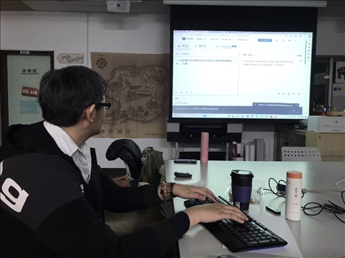 示範透過翻譯軟體產生提示詞