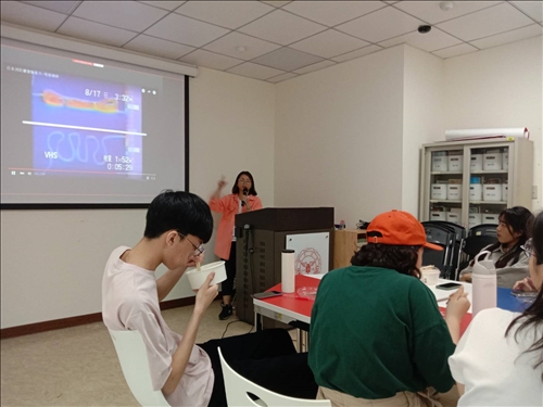 講解實習安全注意事項