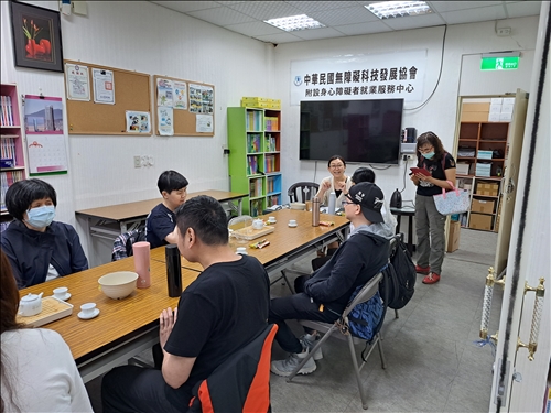 講師介紹台灣茶的產地與分布