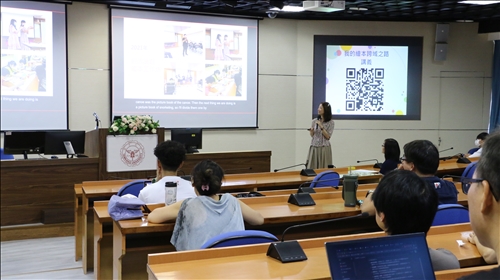 謝老師分享近年合作過的跨域繪本創作