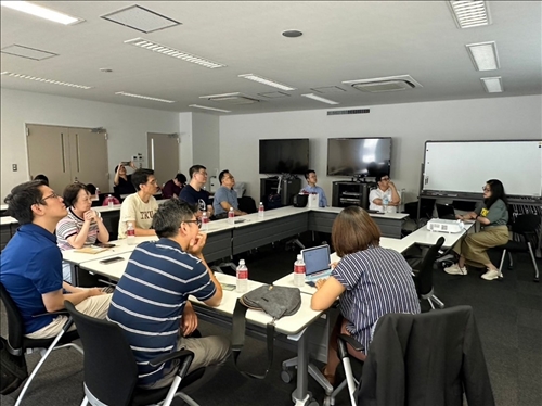 圖4 團隊與早稻田大學運動科學所交流會議