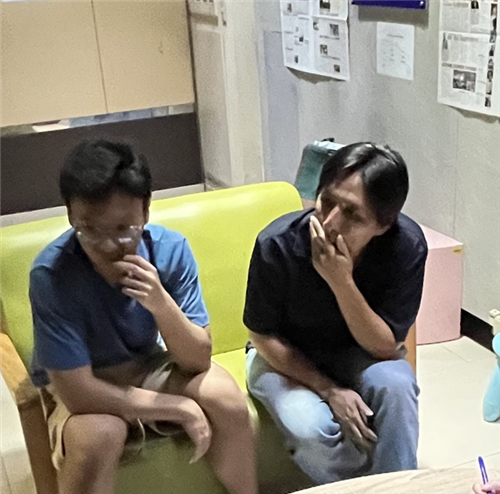 與同學討論選課問題