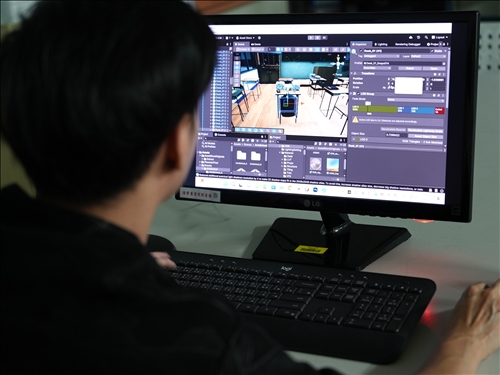 教室場景，製作唯美與恐怖風格