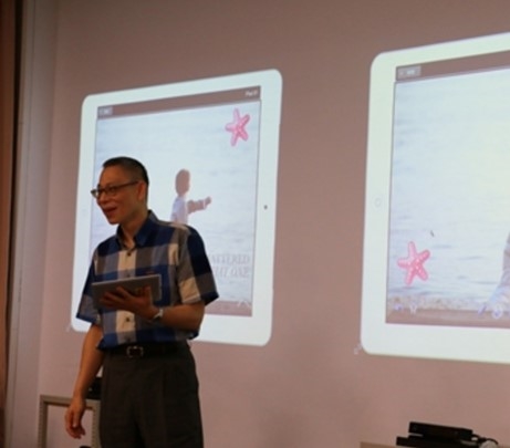 講者李世忠教授與學生分享認識自我，設定正確職涯目標之經驗與方法