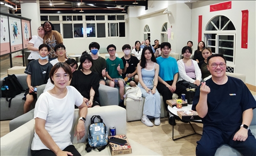 講師與同學合照