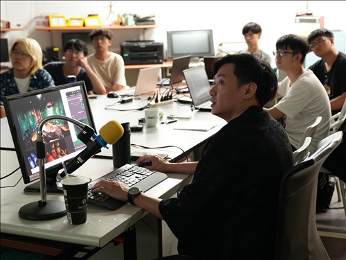 業師使用相關實際遊戲場景範例講解