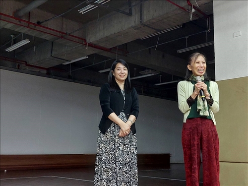 文琪老師介紹蔡老師給同學們