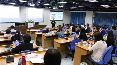 與會老師專注參與研習