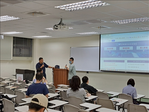 學員練習表達一