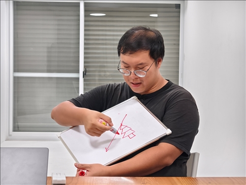 李尚謙業師先簡單講解打光原理