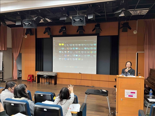 鄭各均老師示範軟體操作