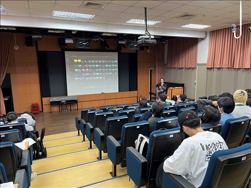 鄭各均老師示範軟體操作