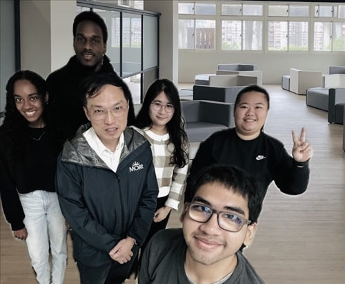 反映住宿生活的學生