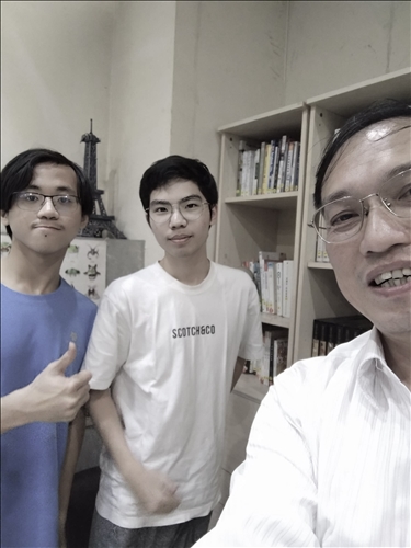 討論學習規劃的同學