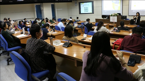 與會老師專注參與研習