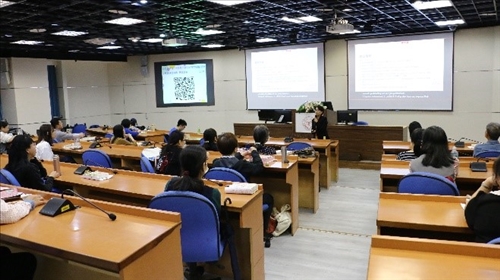 與會老師專注參與研習