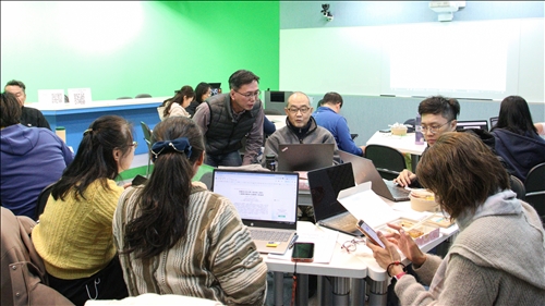 與會老師專注參與研習活動