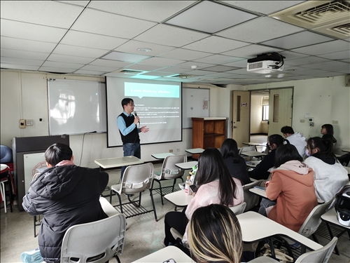 資工系陳世興主任「AI與團隊發展學習」講座