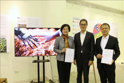 副校長與主講人合影