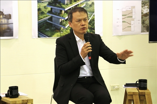 邀請建築系鄭晃二老師進行「AI 驅動專業創新教學的作為」對談研習活動