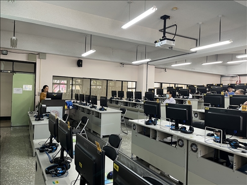 (214) iClass學習平台「成績管理規劃與期中成績上傳」工作坊 (1132-2)