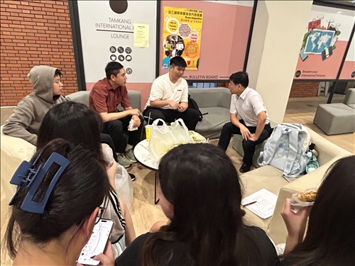 導師與學生樂相聚。