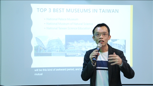 邀請國際企業學系-孫嘉祈教授分享
「讓我們一起享受 EMI 課程」研習活動
