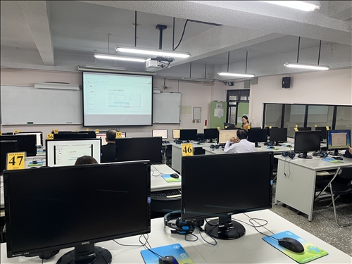 (214) iClass學習平台「成績管理規劃與期中成績上傳」工作坊 (1132-1)