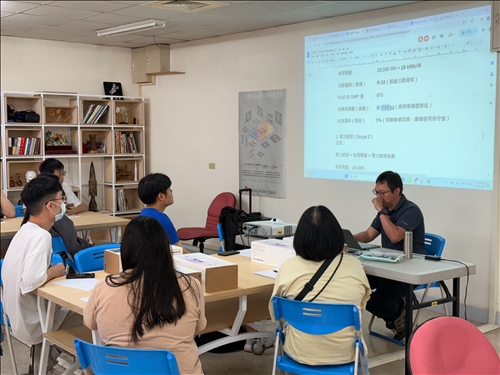 小班制實作課程讓每位學員都有機會實際操作與演練。