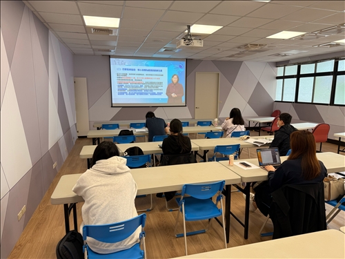 詳細簡報的精闢講解，讓學員對歐盟與全球碳排規範有具體的概念與認識。