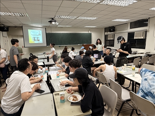 師長與同學用餐、交流