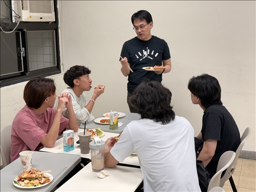 周應龍主任與大二學生交流